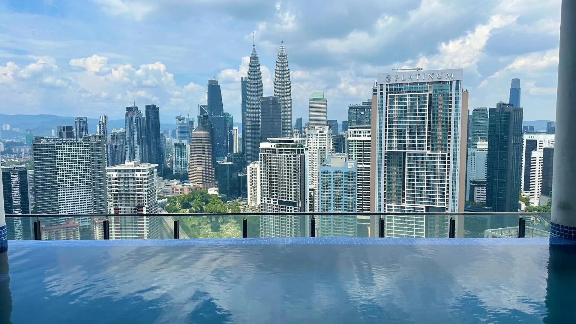 Klcc The Luxe Apartment & Infinity Pool Kuala Lumpur Malajzia